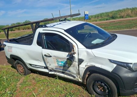 Perseguição na BR-163 termina com veículo recuperado e dois presos após ataque contra viatura