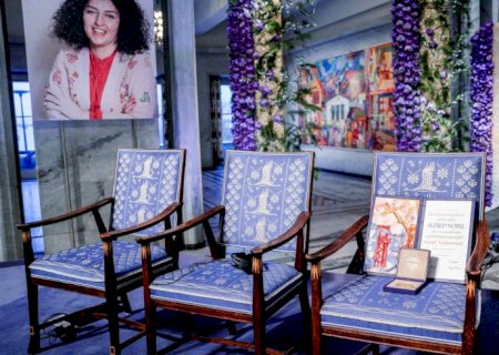 Ativista iraniana tem alta e vai se recuperar em casa de um infarto