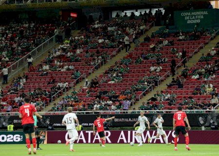 Internautas se revoltam com estádio vazio em Coreia do Sul x República Tcheca