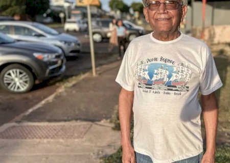 Torcedor da seleção há 20 Copas, Seu Simão, 91 anos, aposta no hexa