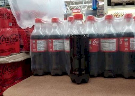 Furtos de figurinhas levam Coca-Cola a trocar garrafas da Copa