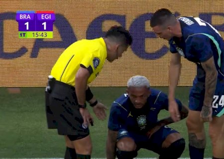 Brasil x Egito: Wesley sente dores na perna e deixa o campo chorando em amistoso da Seleção