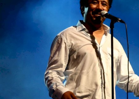 Programa Música do Mundo celebra carreira artística do argelino Khaled