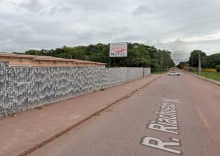 Mulher nega sexo ao namorado militar e é agredida em motel em Ladário