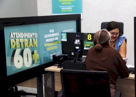 Guichê 60+ aproxima pessoas idosas do mundo digital e garante acesso aos serviços do Detran-MS