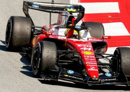 Hamilton vence pela 1&ordm; vez com a Ferrari ap&oacute;s estrat&eacute;gia ousada no GP da Espanha