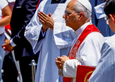 Papa Leão XIV pede "exame de consciência" à Europa sobre imigração