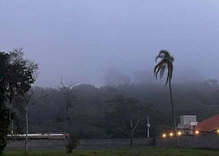 Quinta-feira ser&aacute; de c&eacute;u nublado com possibilidade de temporal em todo o MS