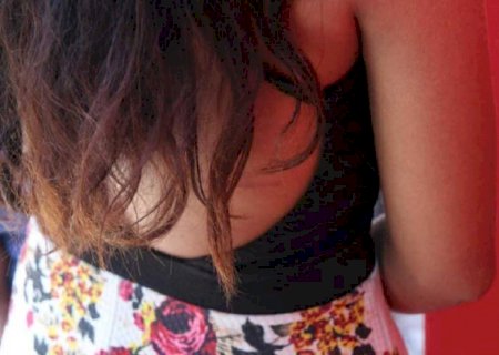 Madrasta é suspeita de bater em enteada autista em Paraíso das Águas; mulher nega