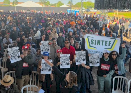 Servidores em greve fazem ato em agenda de Lula em Ponta Porã