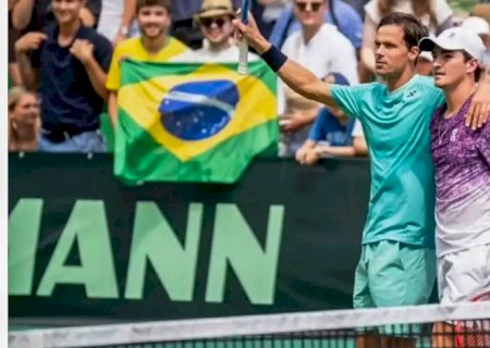 João Fonseca fica com o vice na chave de duplas do ATP 500 de Halle