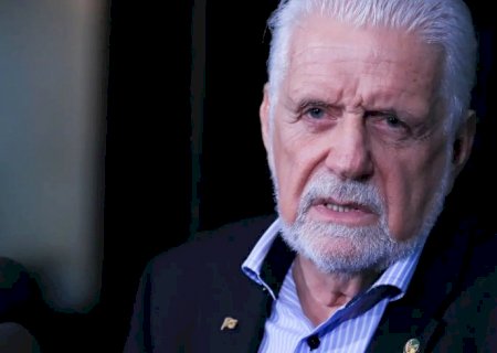 Jaques Wagner anuncia saída da liderança do governo no Senado