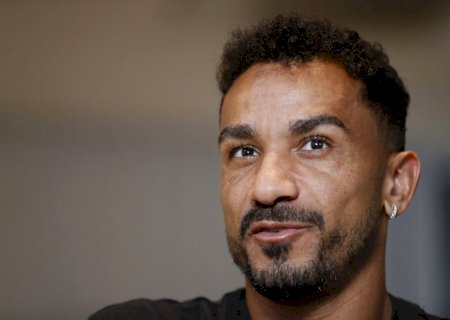 Danilo viaja ao passado por nova história em Copas e analisa críticas: "Totalmente compreensível"
