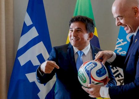 Ministro do Esporte entrega marco regulatório da Copa Feminina à Fifa