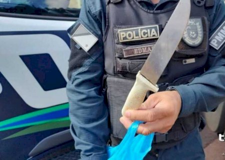 Casal ataca mulher com golpes de facão em Dourados