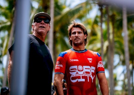 Rival de Medina, australiano é expulso do mar por pegar mesma onda de surfista local; veja