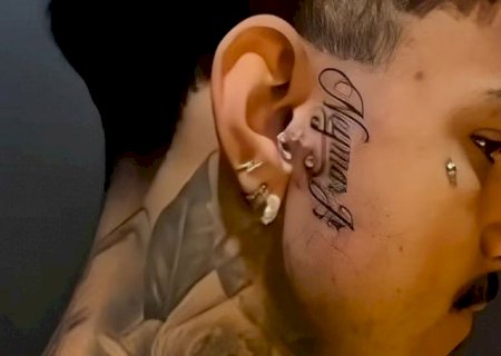 Ex-jogador tatua nome de Neymar no rosto e promete: "Se o Brasil ganhar, tatuo ele segurando a taça"