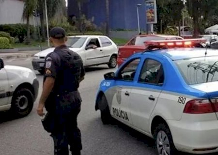Em cinco dias, dois PMs do Rio morrem com tiros de fuzil na cabeça