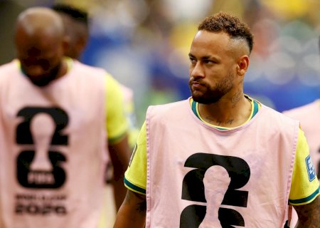 Santos aguarda Neymar para definir futuro, mas confia em cumprimento de contrato