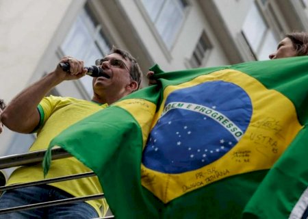 Kassio manda Meta preservar dados de perfis que atacaram Flávio Bolsonaro