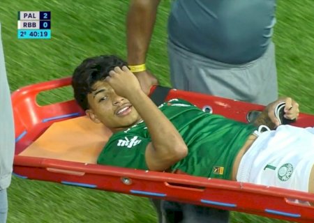 Atacante do Palmeiras deixa campo de maca no Brasileirão Sub-20 e admite: "Só um miguezinho"
