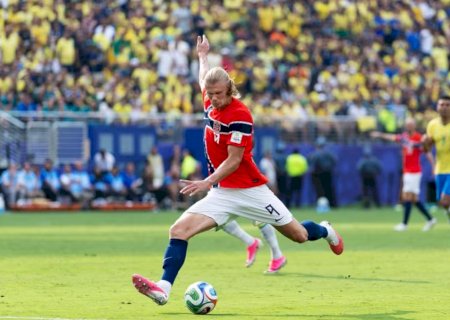 Sábado de Copa do Mundo tem duelo de artilheiros e Messi em campo