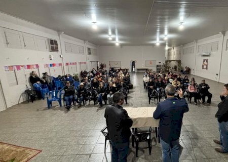 Itaporã: Prefeito Tiago Carbonaro se reúne com os 50 pré-selecionados para o Residencial Manoel Joaquim da Silva