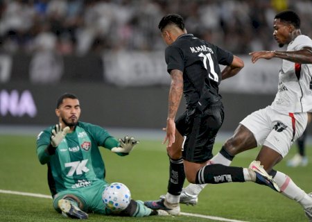 Análise: Botafogo não transforma domínio em gols e perde pontos importantes em casa