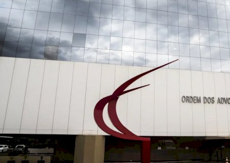 OAB pede que STF autorize comunicação entre Flávio e Jair Bolsonaro