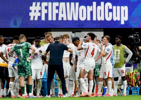 Jornal inglês mostra como pausa para hidratação criticada por Tuchel mudou jogo da Inglaterra