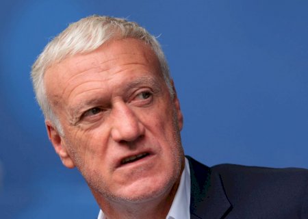 Deschamps diz que decidiu deixar a França pelo bem da seleção: "Um ambiente irrespirável"