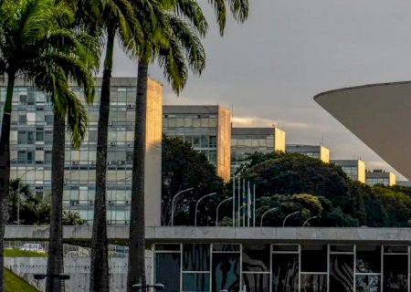 Congresso se aproxima do recesso sem votar PEC 6x1 e PL da Misoginia