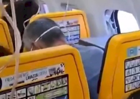 Mulher conta como salvou marido de ser sugado por janela de avião