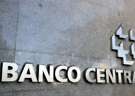 Banco Central e Receita Federal são autorizados a realizar concursos