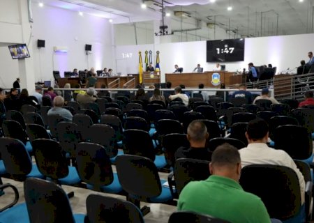 Câmara rejeita denúncias contra três vereadores