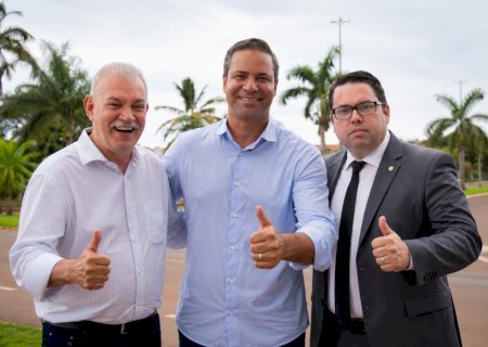 Prefeito Tiago Carbonaro anuncia apoio a Geraldo Resende e Rodolfo Nogueira para deputado federal