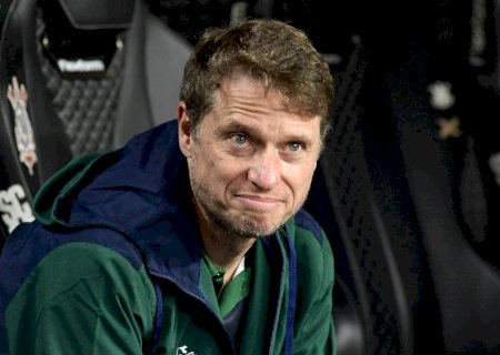 Vasco encaminha a contratação do técnico Fernando Seabra