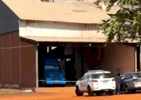 Maracaju: Trabalhador morre prensado durante descarregamento de carreta