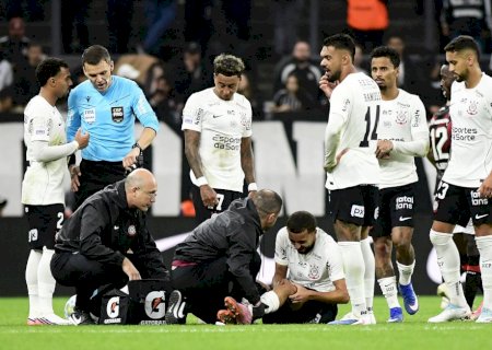 Condição do gramado da arena gera irritação no vestiário, e Corinthians pressiona por melhora