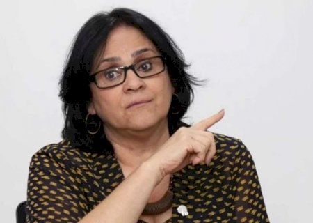 Damares diz que ataques a Michelle questionaram paternidade de Laura Bolsonaro