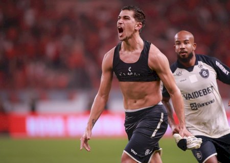 Vídeo: Vitor Bueno explica o que pensou antes de soltar foguete e salvar Remo contra Inter