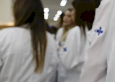 Saúde estende atuação de 676 médicos especialistas no SUS