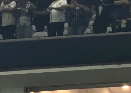 Corinthians x Inter: Memphis acompanha jogo em camarote da Neo Química Arena