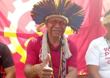 Candidato ind&iacute;gena ao governo prop&otilde;e reduzir jornada e sal&aacute;rio de R$ 7,5 mil
