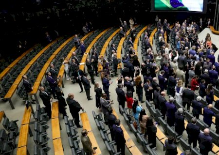 Câmara deve decidir sobre "taxa das blusinhas" nesta segunda