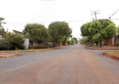 Prefeitura avança com obras de reconstrução do asfalto no BNH 4º Plano