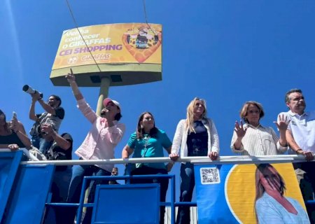 Michelle pede votos para Flávio e diz que 'logo' Bolsonaro voltará (vídeo)