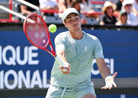 João Fonseca bate grego ex-top 3 em sets diretos e vai à 3ª rodada do Masters 1000 de Montreal