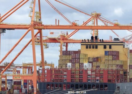 Balança comercial de julho tem superávit de US$ 7 bilhões