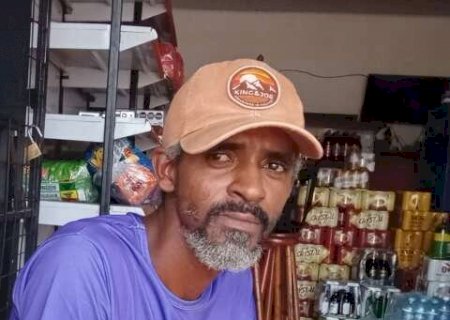 Homem &eacute; encontrado morto a tiros em quintal de casa no MS